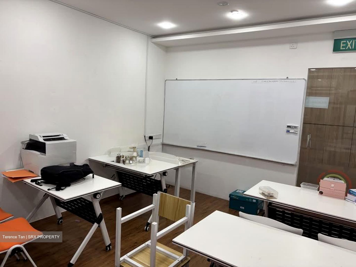 Parkway Centre (D15), Office #559127361